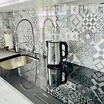 Lejlighed Angies Marina Apartment, Includes 2 Free Passes For The Marina Pool *