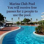 Angies Marina Apartment, Includes 2 Free Passes For The Marina Pool Lejlighed *