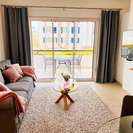 Angies Marina Apartment, Includes 2 Free Passes For The Marina Pool * Lagos
