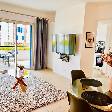 Angies Marina Apartment, Includes 2 Free Passes For The Marina Pool Apartmán *