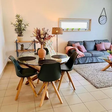 Angies Marina Apartment, Includes 2 Free Passes For The Marina Pool *