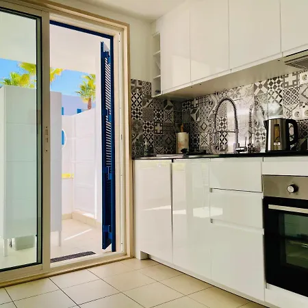 Angies Marina Apartment, Includes 2 Free Passes For The Marina Pool * Lagos