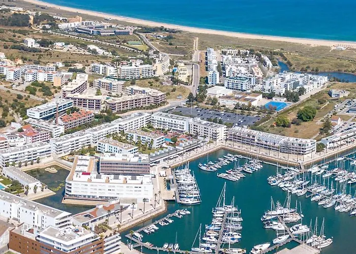 Angies Marina Apartment, Includes 2 Free Passes For The Marina Pool Apartamento Lagos