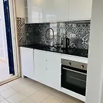 Apartment Angies Marina Apartment, Includes 2 Free Passes For The Marina Pool Lagos