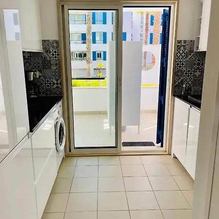 Angies Marina Apartment, Includes 2 Free Passes For The Marina Pool شقة لاغوس