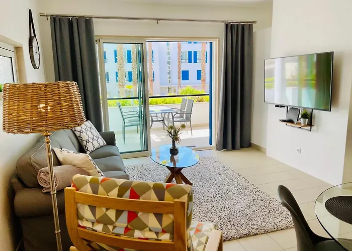 Angies Marina Apartment, Includes 2 Free Passes For The Marina Pool Lagos