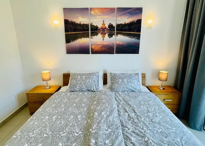 Angies Marina Apartment, Includes 2 Free Passes For The Marina Pool Apartment *