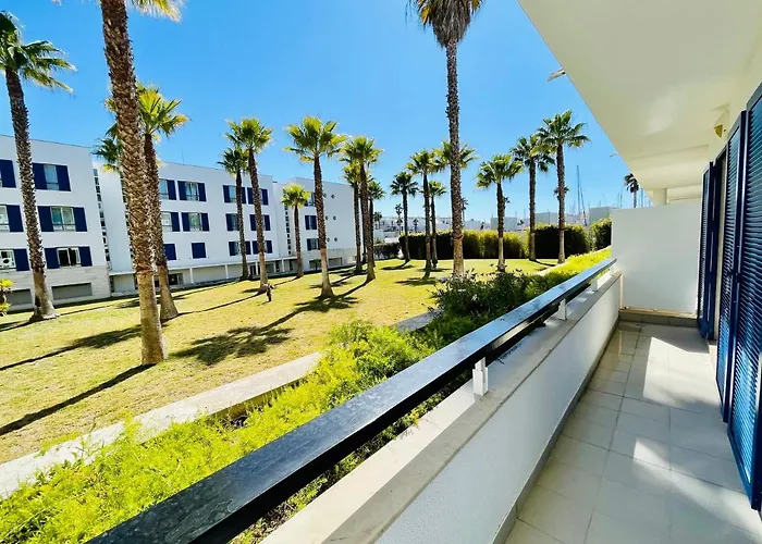 Angies Marina Apartment, Includes 2 Free Passes For The Marina Pool