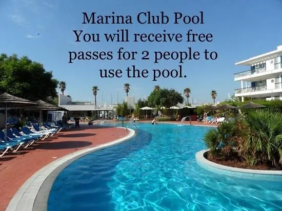 Angies Marina Apartment, Includes 2 Free Passes For The Marina Pool Apartmán *